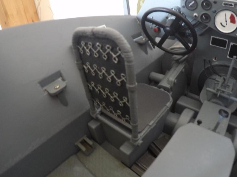 SdKfz 250 driver seat