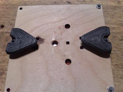 Build base clamp (ver 2)