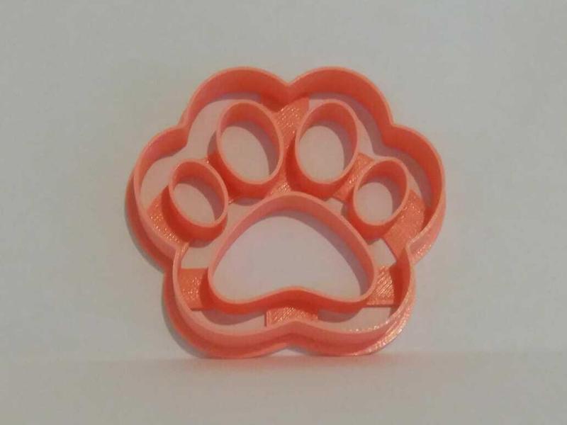 COOKIE CUTTER PAW PRINT
