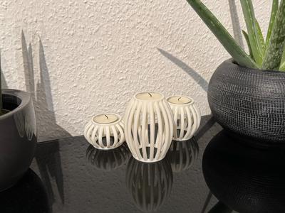 Modern tea light candle holder floating LED large