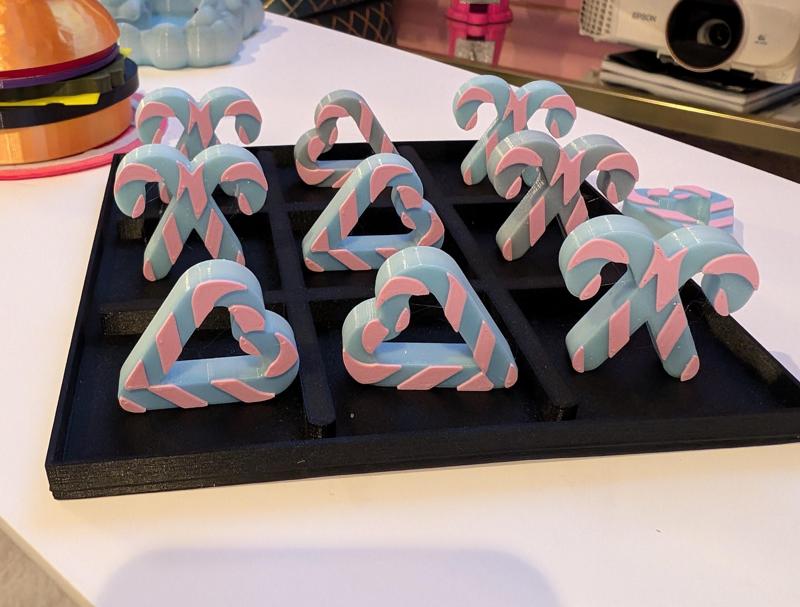 Candy Cane Lane - Tic Tac Toe Board - Games, Stocking Stuffers, Car Games, Decor