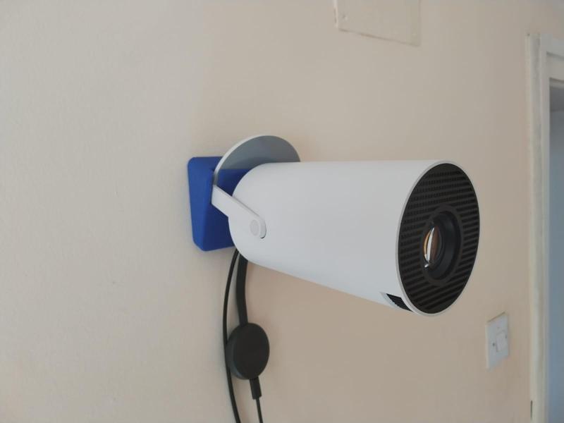 ANGLED HY300 SMART PROJECTOR WALL MOUNT