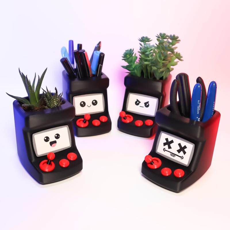 Arcade Desk Buddy – Organizer, Planter