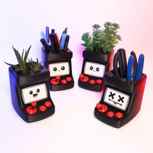 Arcade Desk Buddy – Organizer, Planter