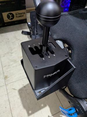Playseat Challenge X MOZA HGP Shifter