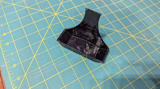 Pool table corner piece