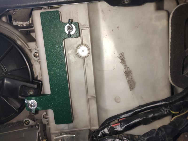 Cresta/chaser/mark2 cabin filter door 88899-22280