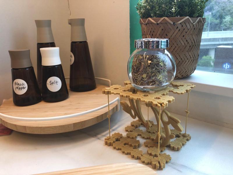 MAGIC EASTER BUNNY-TENSEGRITY ANTI-GRAVITY RABBIT