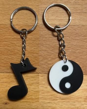 Keychains musical note and JingJang