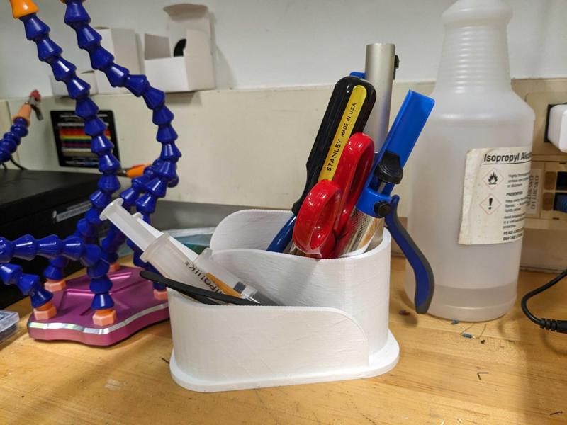 Squiggly Pen Holder