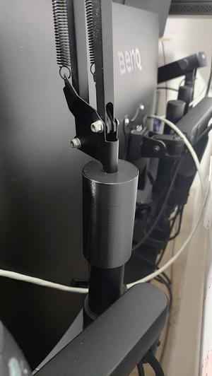 Mic arm adapter for screen arms