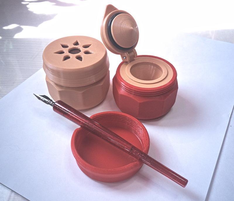 Travel inkwell with screw top cover (updated to v2)