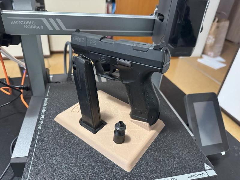 Walther P99 9mm P.A.K. Ständer / Stand