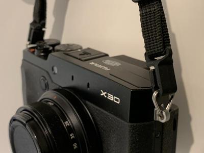 Camera strap carabiner