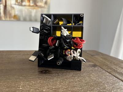 CABLE ORGANIZER / WIRE ORGANIZER / RANGEMENT POUR FILS