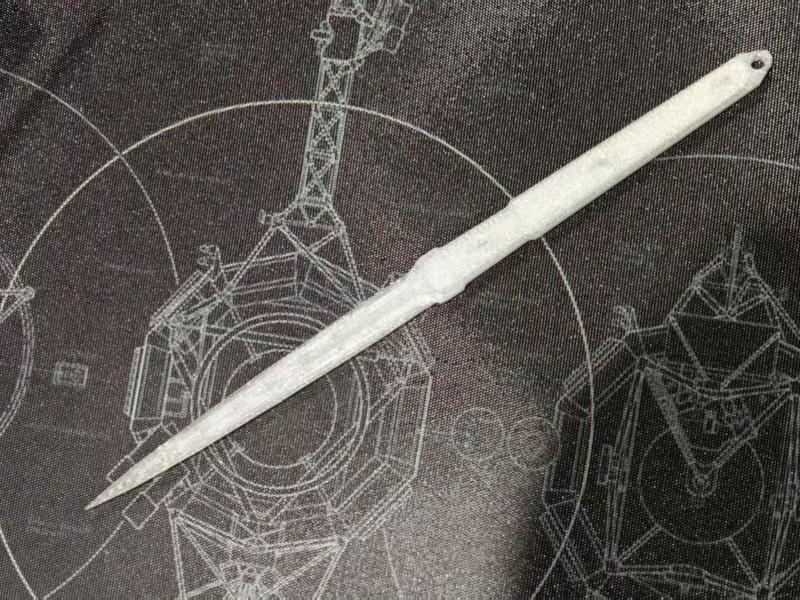 Model knife similar to the HN9 ice pick