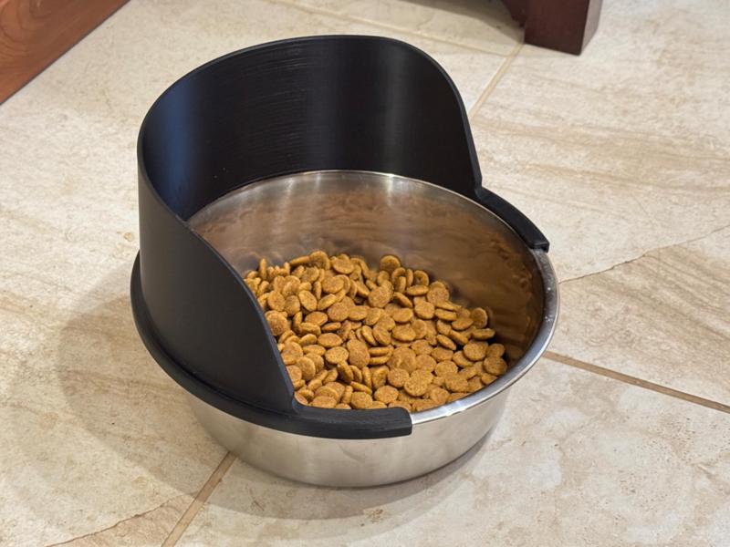 Messy Dog dish shield