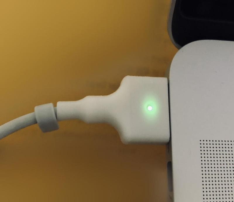 MacBook MagSafe Plug Wire Relief (TPU)