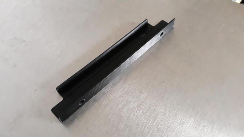 Poignée de porte pour élément de cuisine