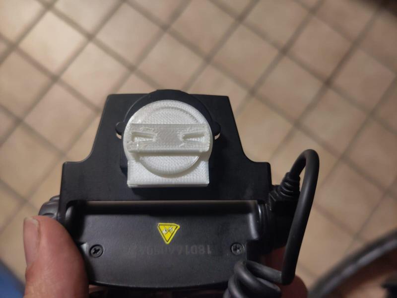 LedLenser XEO 19R mount for Garmin K-Edge