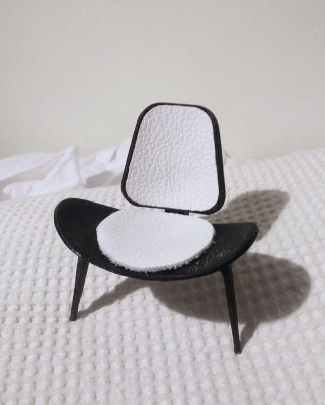 SHELL CHAIR