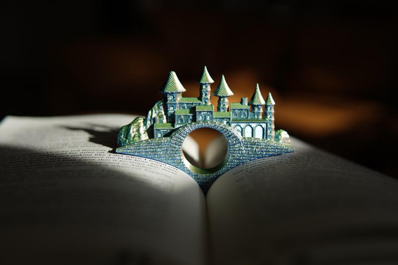 Thumbstone Village Page Holder