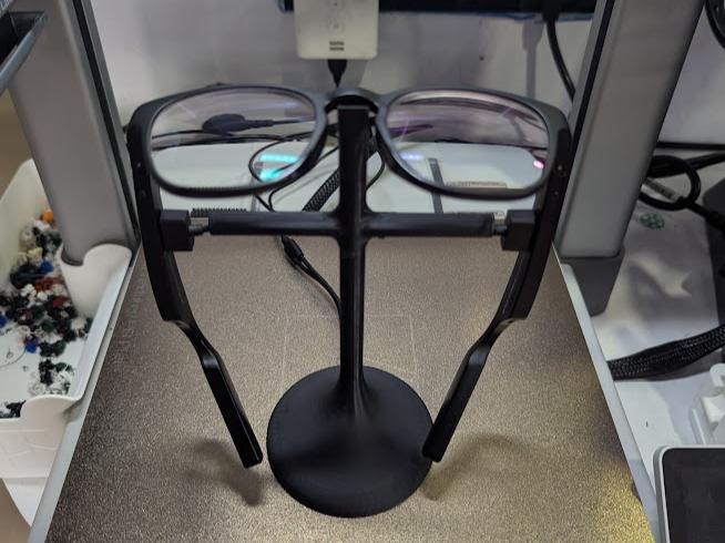 (Lenscart) Phonic Spectales Charging Stand