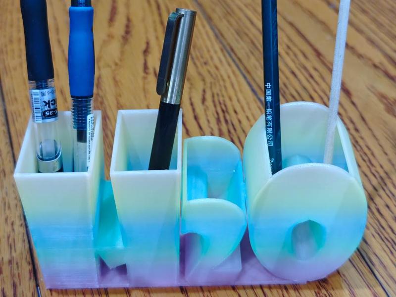 H2O water molecule pen holder