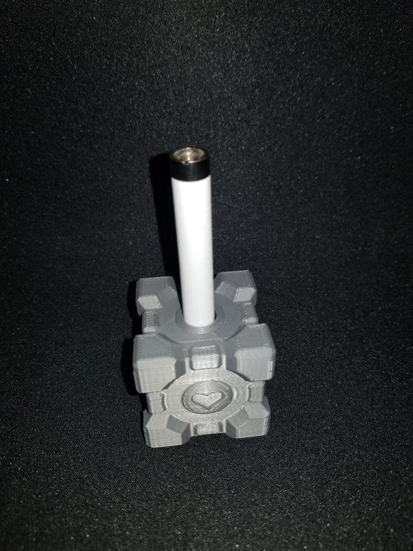 Portal Companion Cube E-pen stand