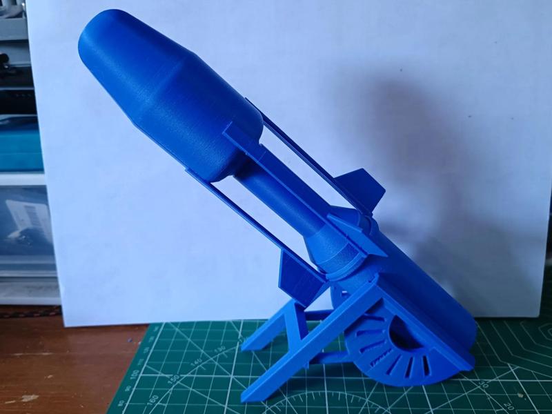 The Story of a Propane Tank Water Pipe and an Iron Stand