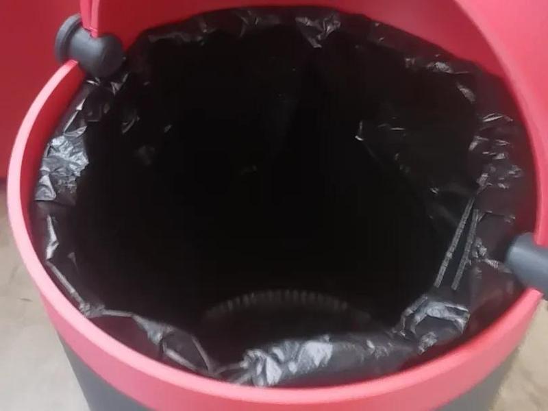 Internet Celebrity Trash Can