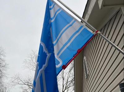Anti-Wrap Flag Pole