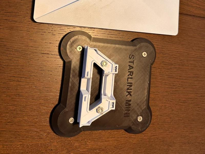 Starlink Mini