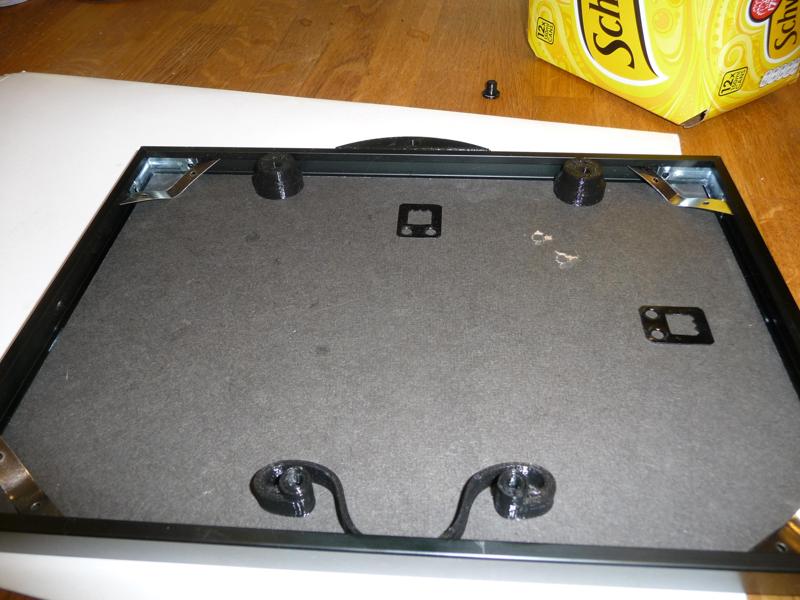 STROMBY frame hanging system.