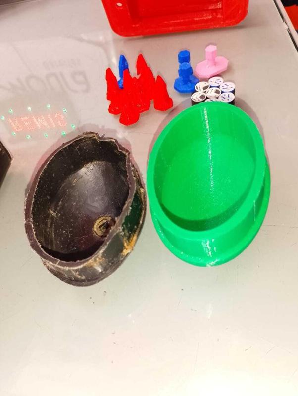 Oval-shaped cover for truck running boards