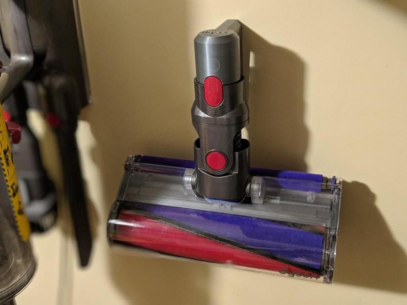 Dyson Cyclone V10 Attachment Mount