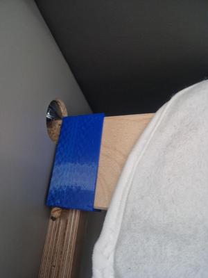 Bed slats anti creak cap