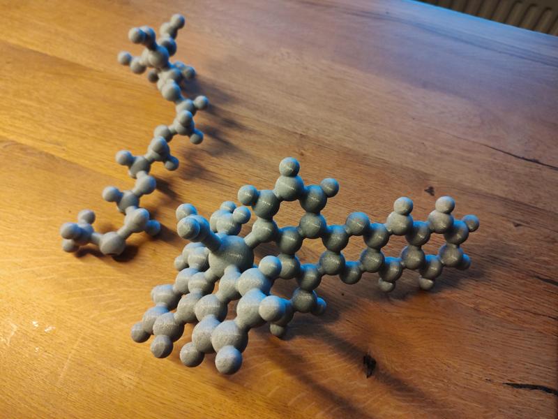 Light-responsive Ru molecule and photomedicine