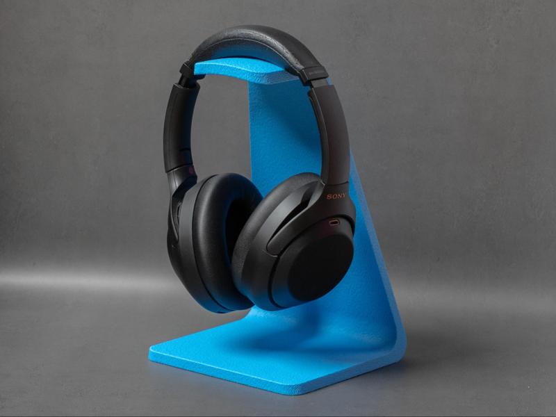 Minimalist Headphone Stand