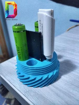 AAA batttery holder 