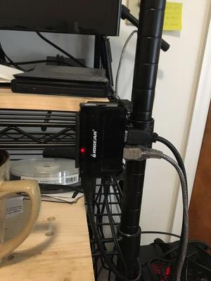 Clip IOGEAR 4 port USB hub to wire shelf