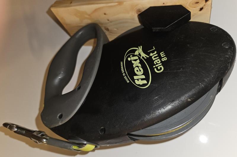 Flexi Giant Dog Leash Wall Mount Hook