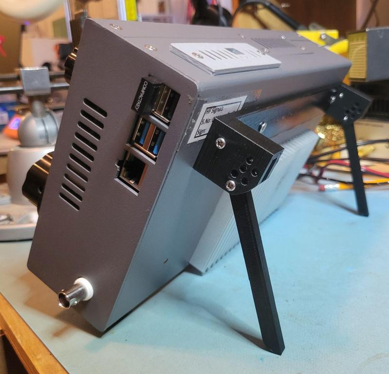 Adjustable tilt legs for sBITX V2/V3