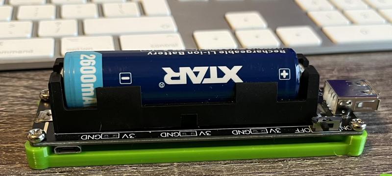 Powerbank mounting plate