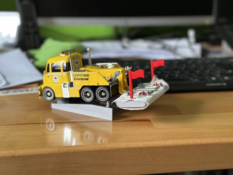 Carrera Track Cleaner based on Carrera Digital 132 Wrecker