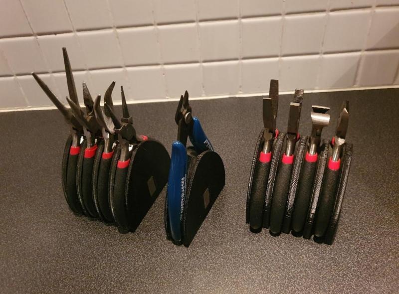 Desktop Stand for Pliers