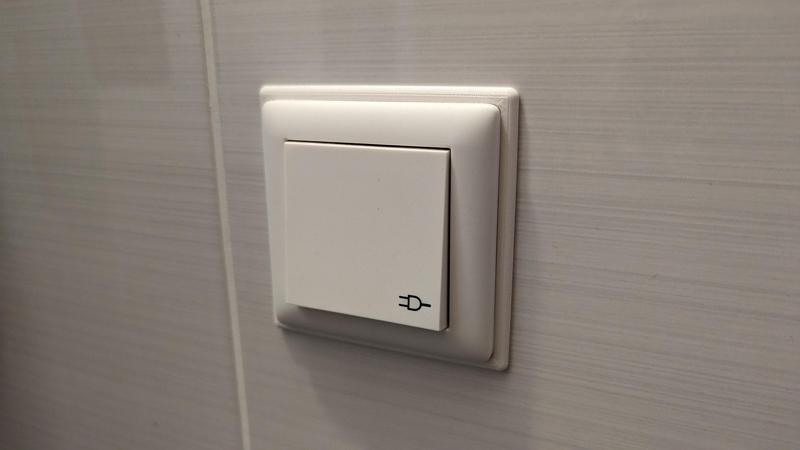 Gira Steckdose Rahmen