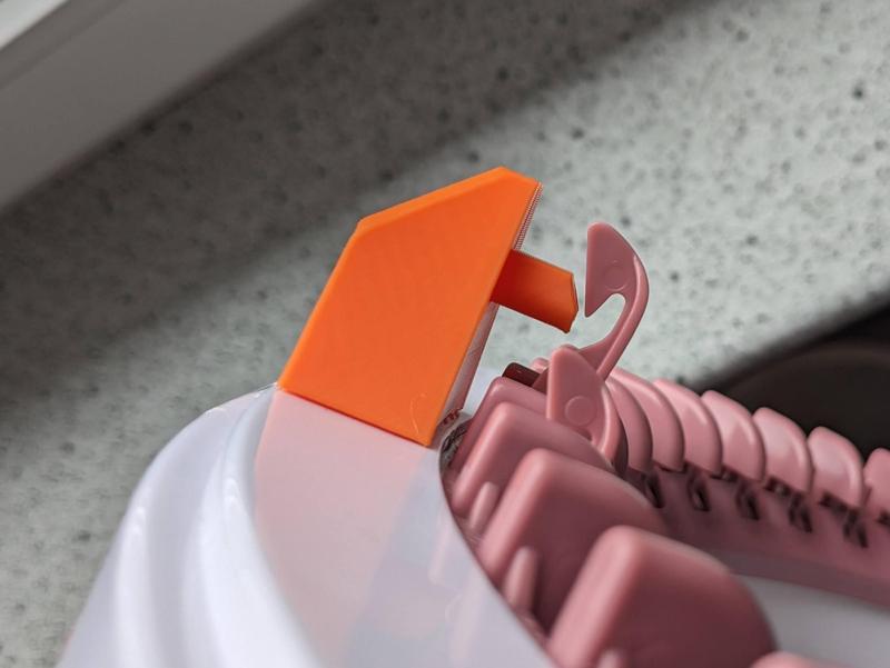 Sentro (48 needle) - upper yarn guide