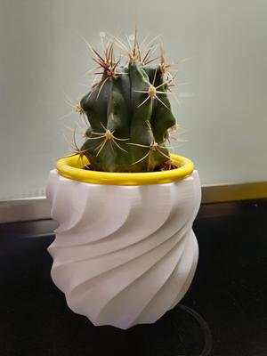 Modern Twisted Spiral Vase Pot