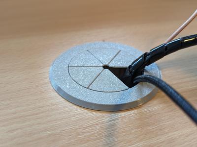 Parametrically cover for cable duct in table